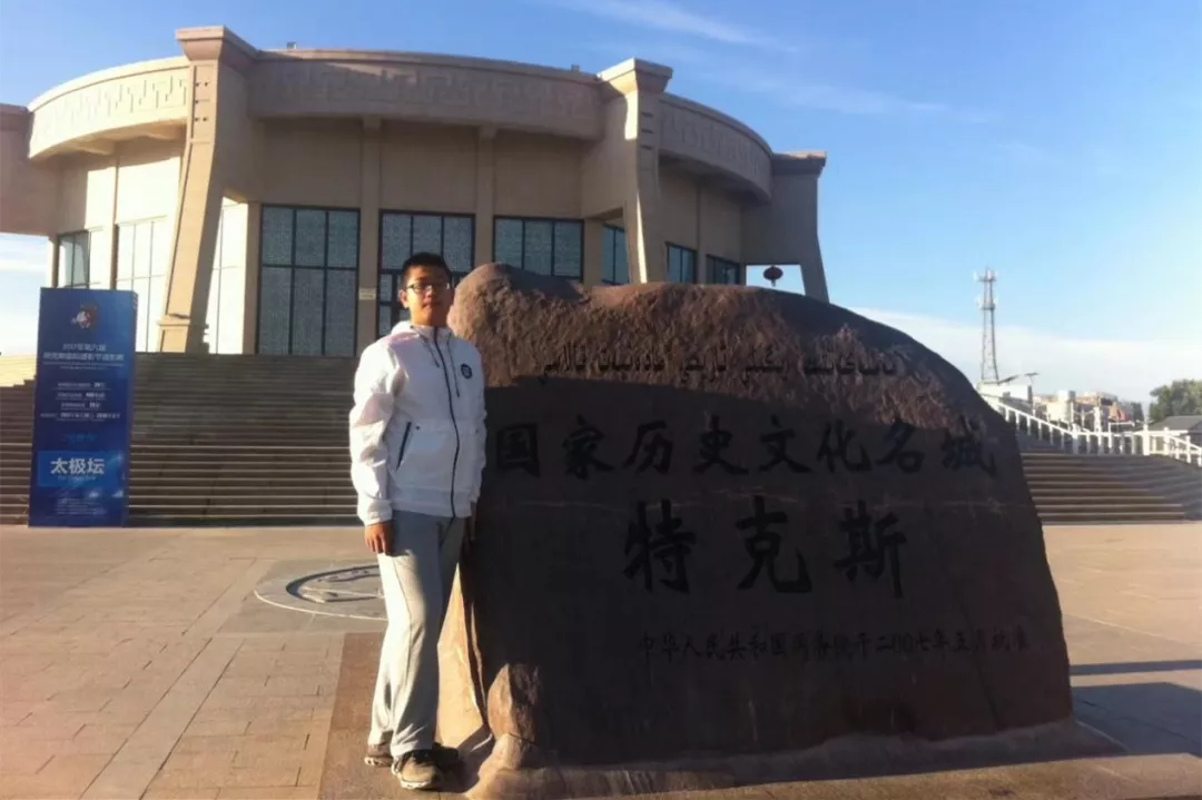 新疆旅游系列之九：世界上最大、最完整的八卦城特克斯