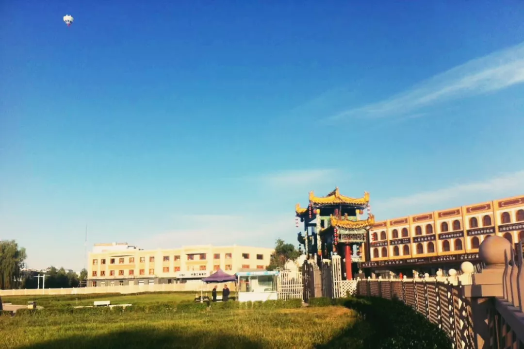 新疆旅游系列之九：世界上最大,、最完整的八卦城特克斯
